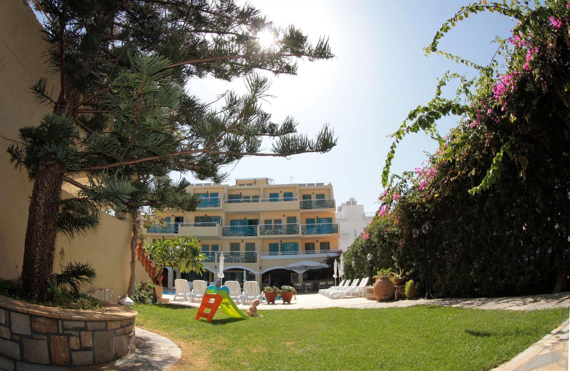 Petra Beach Hotel 헐소니소스 외부 사진